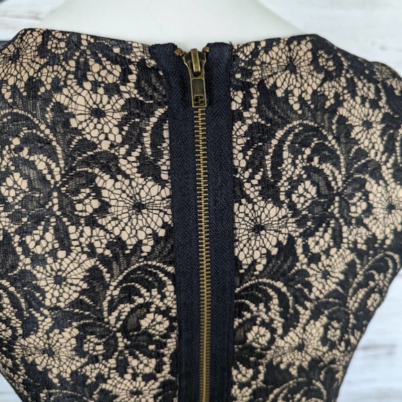 Twenty One Lace and Bandage Sleeveless Bodycon Party Dress Sz Small - Picture 3 of 7